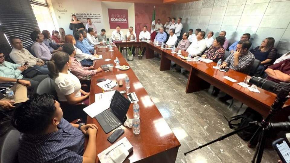 Gobierno de Sonora reporta operación de 99 por ciento de las escuelas públicas en el primer día de regreso a clases.