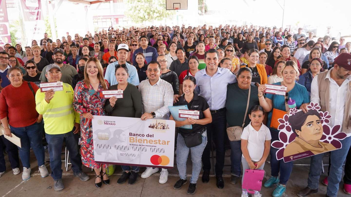 Gobernador Durazo beneficia con beca universal a más de tres mil estudiantes de secundaria
