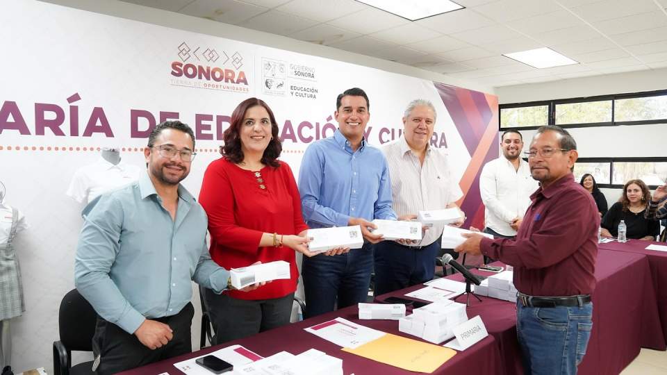 Inicia Gobierno de Sonora entrega de vales para uniformes escolares: Froylán Gámez