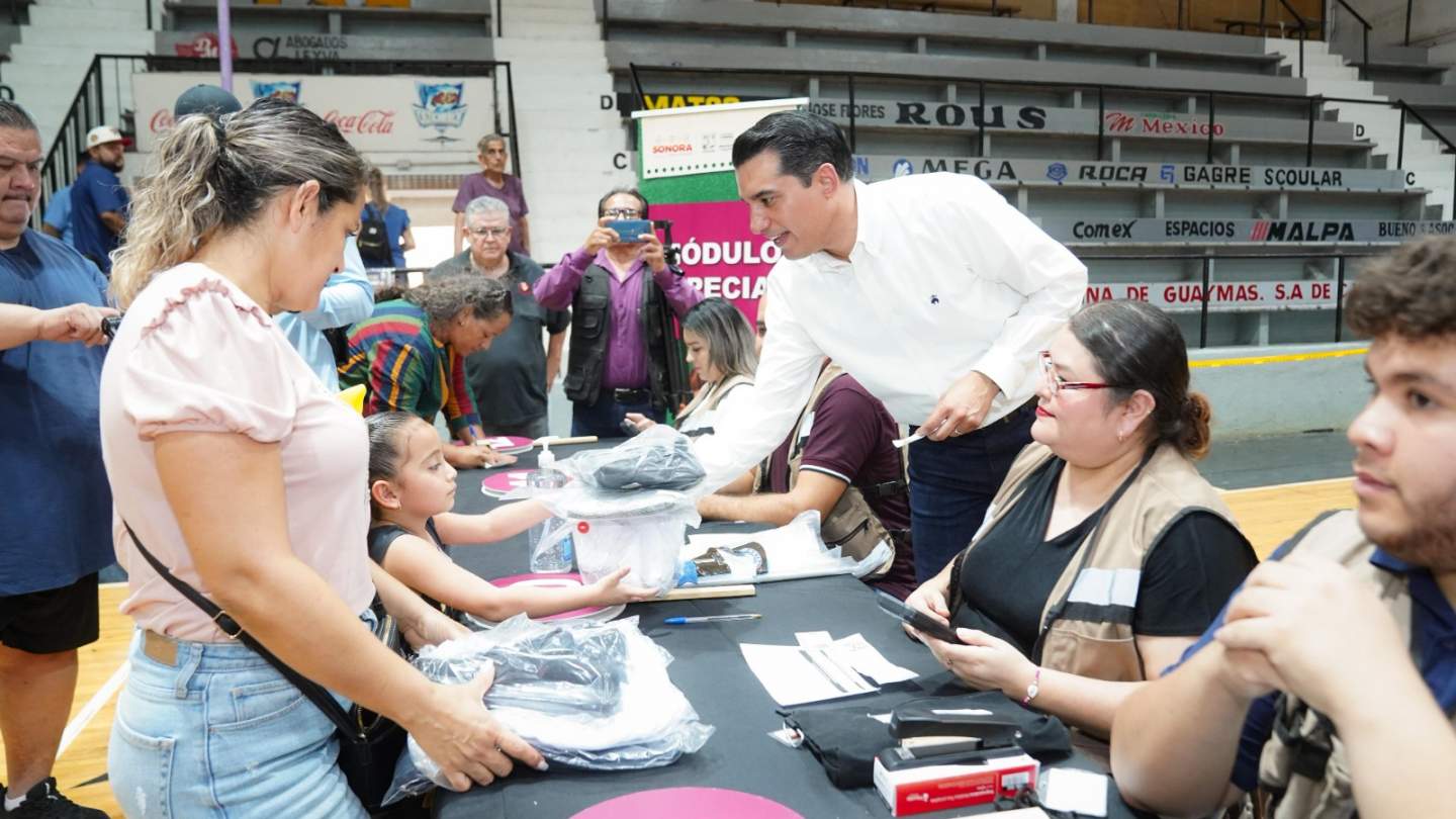Supervisa Gobierno de Sonora avance en la entrega de uniformes escolares: SEC